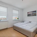 Chrobrego Two-bedroom By Renters Appartamento