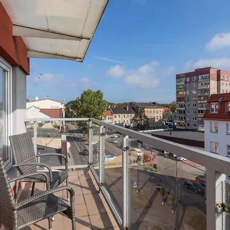 Chrobrego Two-bedroom By Renters Appartamento Świnoujście